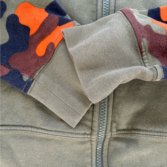 NFL Vikings Camouflage Zip up Sweatshirt for Ultimate Team Spirit - Picture 5 of 7